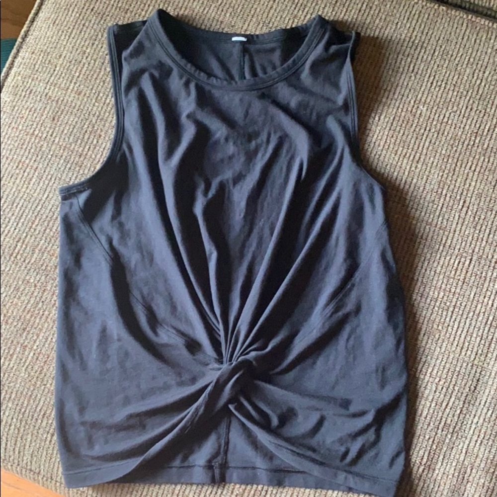 Size 4 black lululemon crescent tank